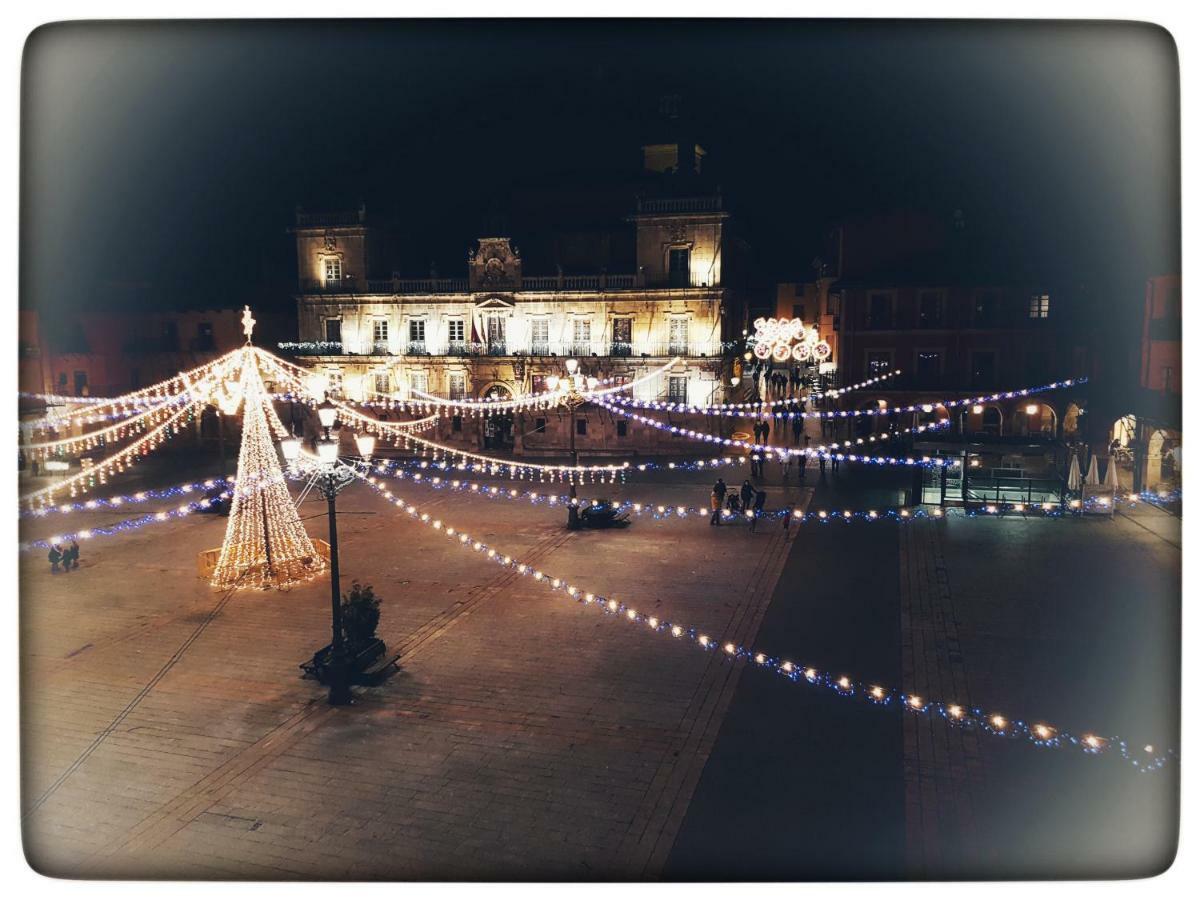 Ng Plaza Mayor Leon Bagian luar foto
